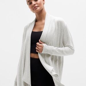 Athleta Pranayama Restore Wrap, light heather grey, Small